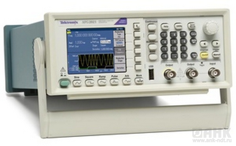 Функциональный генератор AFG2021