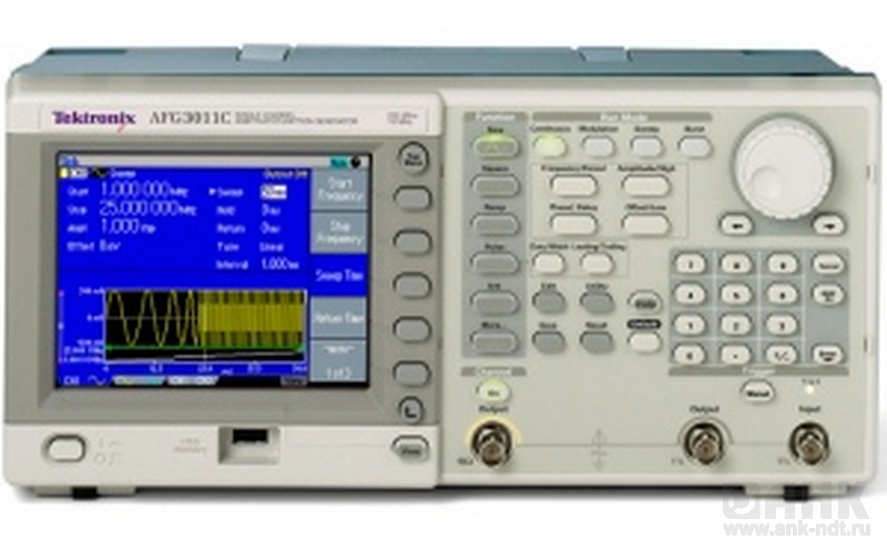 Универсальный генератор сигналов AFG3252